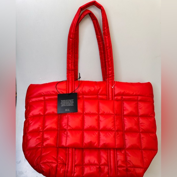 Make: Michael Kors Brand New puffy, large tote, red - Picture 2 of 8